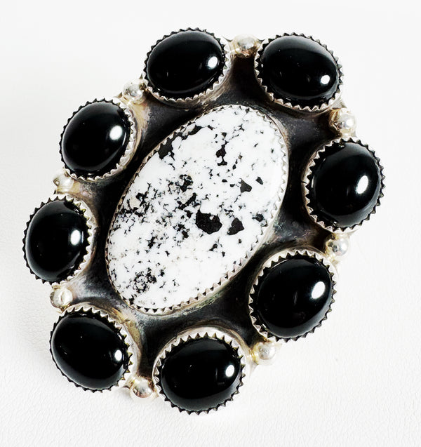 HERBERT TSOSIE BLACK ONYX & WHITE BUFFALO TURQUOISE STATEMENT RING SIZE 7 (MW81)