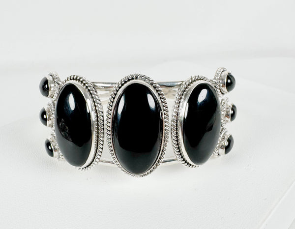 BLACK ONYX ADJUSTABLE CUFF