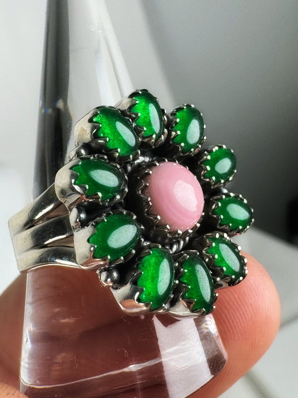 GREEN JADE & PINK CONCH FLOWER RING SIZE 10