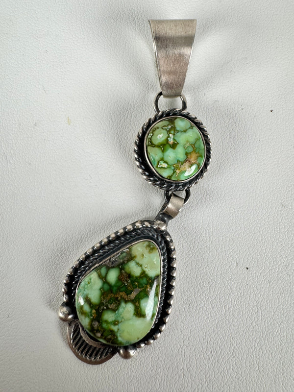 PALOMINO VARISCITE NATIVE MADE PENDANT SIGNED BY MARY ELLEN