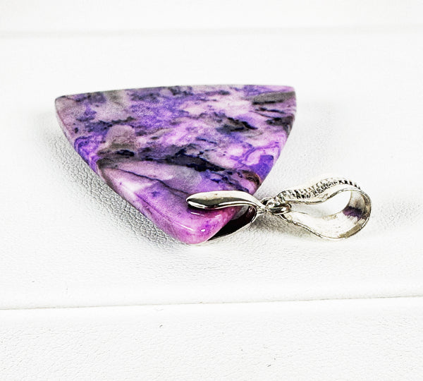 SUGILITE (PURPLE TURQUOISE) TRIANGLE PENDANT (RB18)