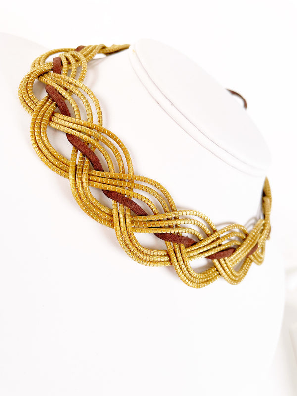 GOLDEN GRASS QUEEN SUEDE NECKLACE