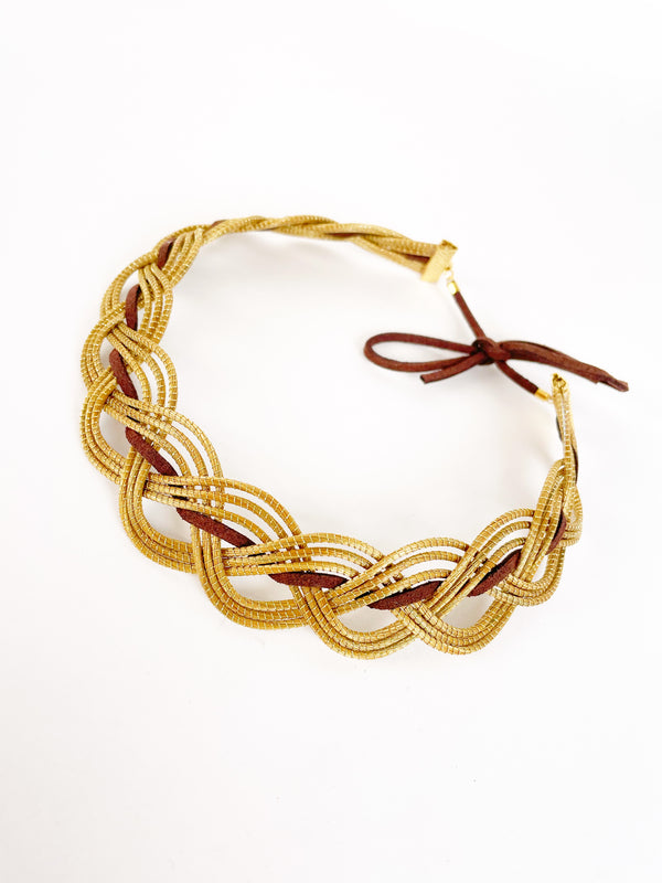 GOLDEN GRASS QUEEN SUEDE NECKLACE